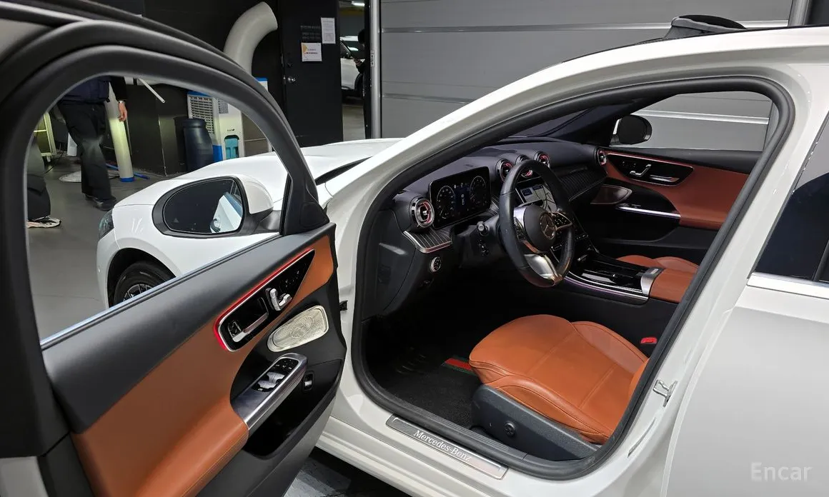 Mercedes-Benz C-Class 2022 C200 4MATIC Avantgarde