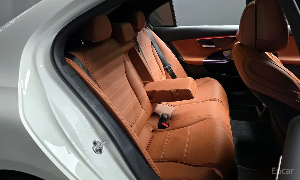 Mercedes-Benz C-Class 2022 C200 4MATIC Avantgarde