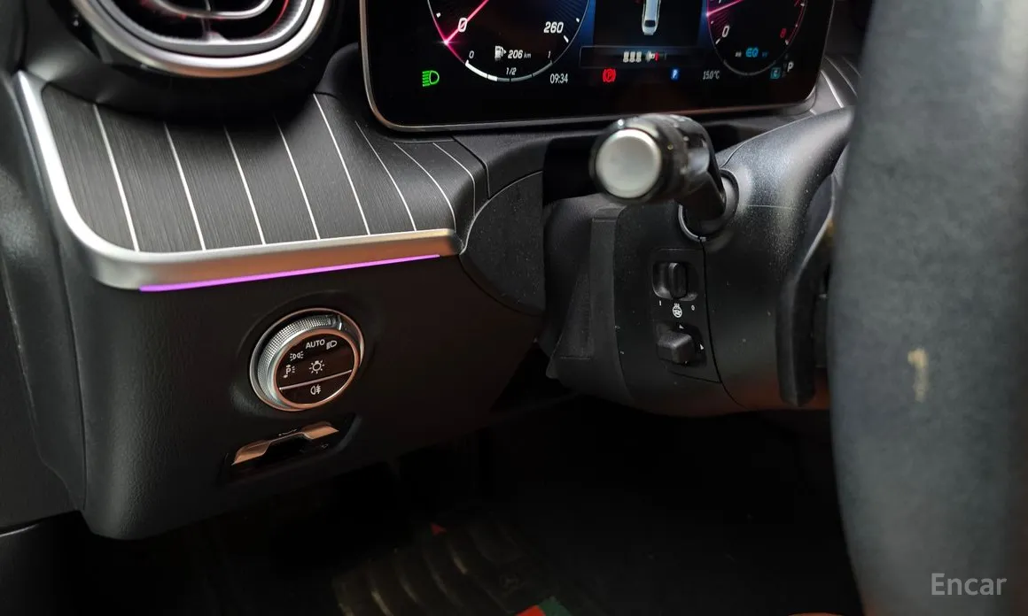 Mercedes-Benz C-Class 2022 C200 4MATIC Avantgarde