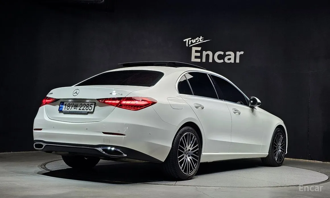 Mercedes-Benz C-Class 2022 C200 4MATIC Avantgarde