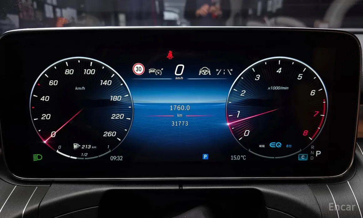 Mercedes-Benz C-Class 2022 C200 4MATIC Avantgarde