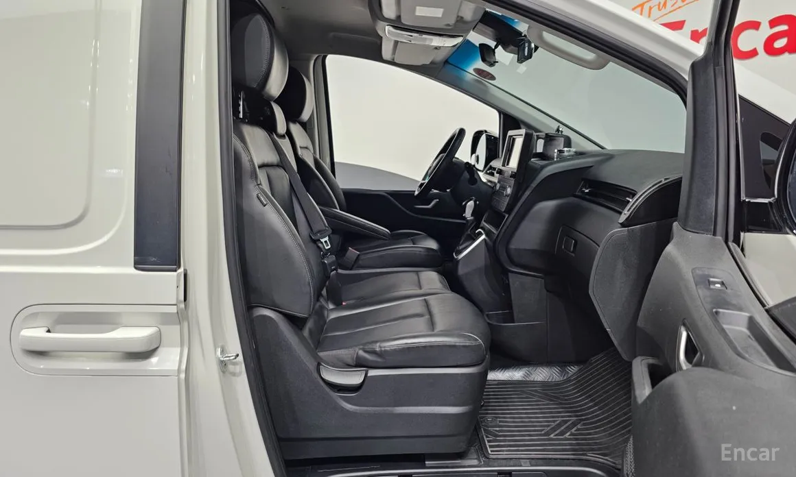 Hyundai Staria 2021 Cargo 3-Seater