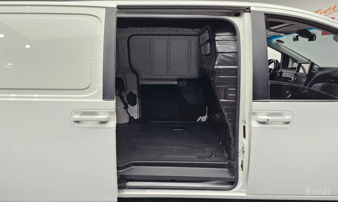 Hyundai Staria 2021 Cargo 3-Seater