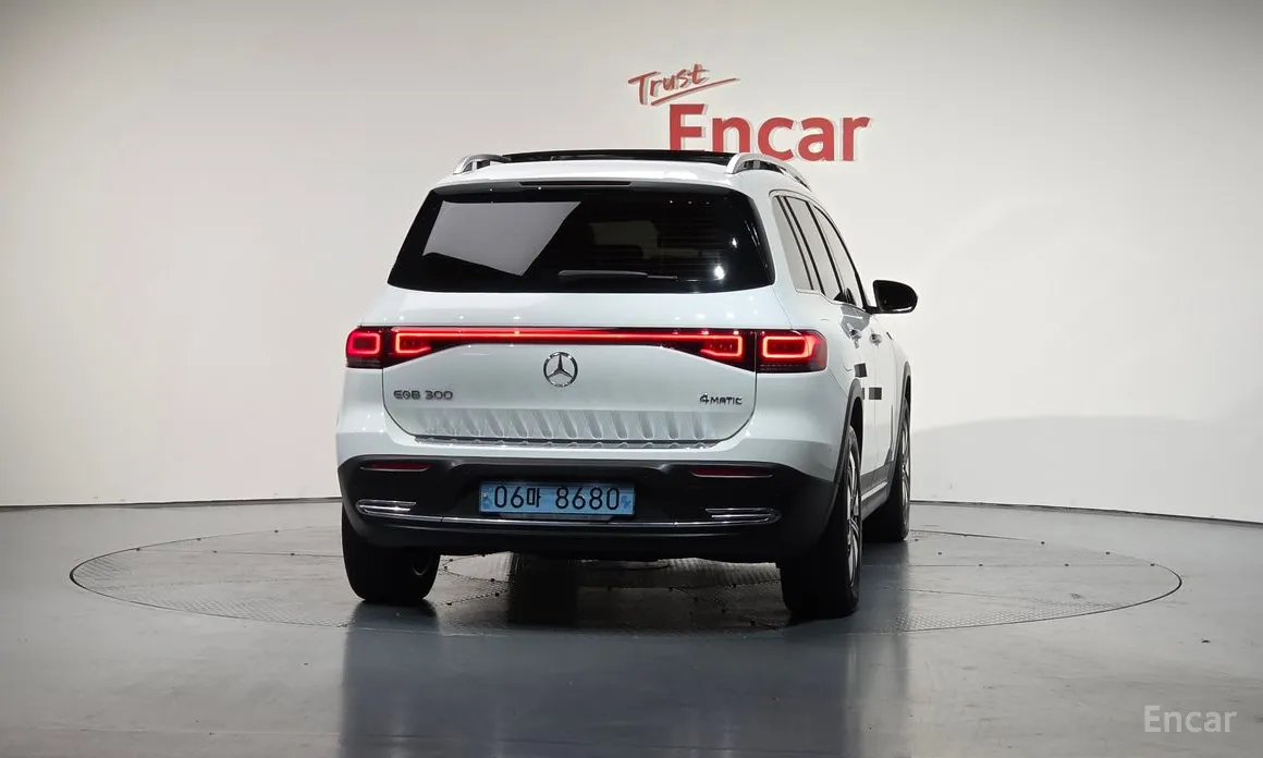 2022 Mercedes-Benz EQB