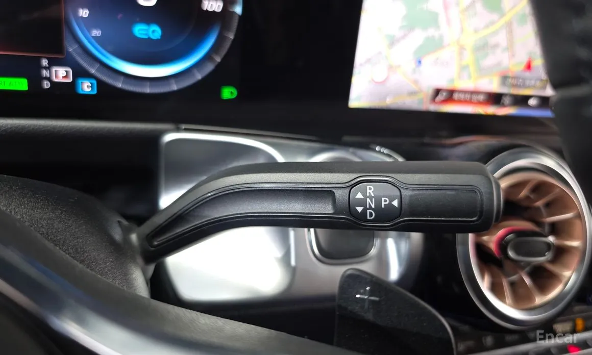 Mercedes-Benz EQB 2022 EQB300 4MATIC