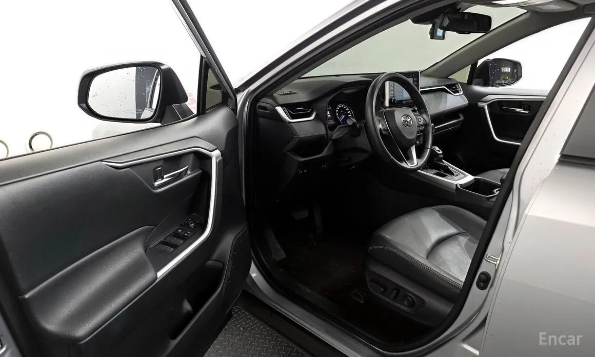 Toyota RAV4 2019 2.5 2WD Hybrid