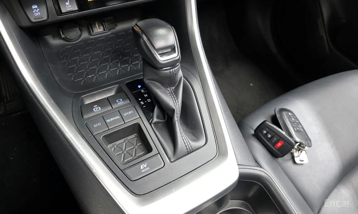 Toyota RAV4 2019 2.5 2WD Hybrid