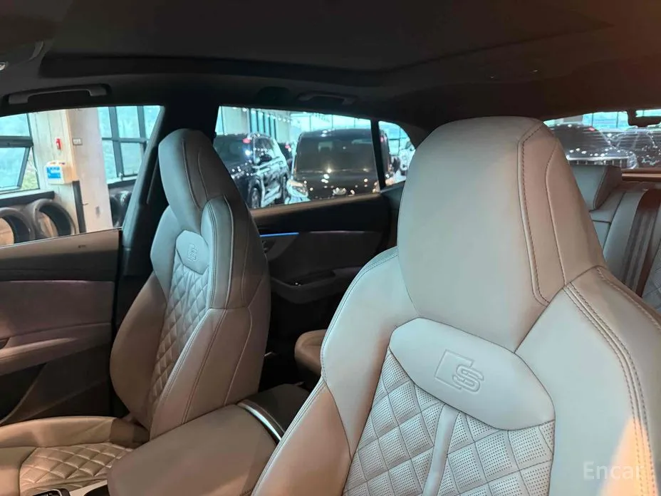 Audi Q8 2018 55 TFSI Quattro Premium