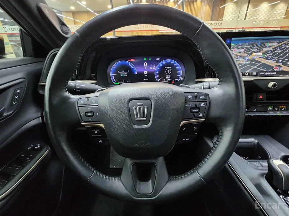 Toyota Crown 2023 2.4 4WD Dual Boost HYbrid