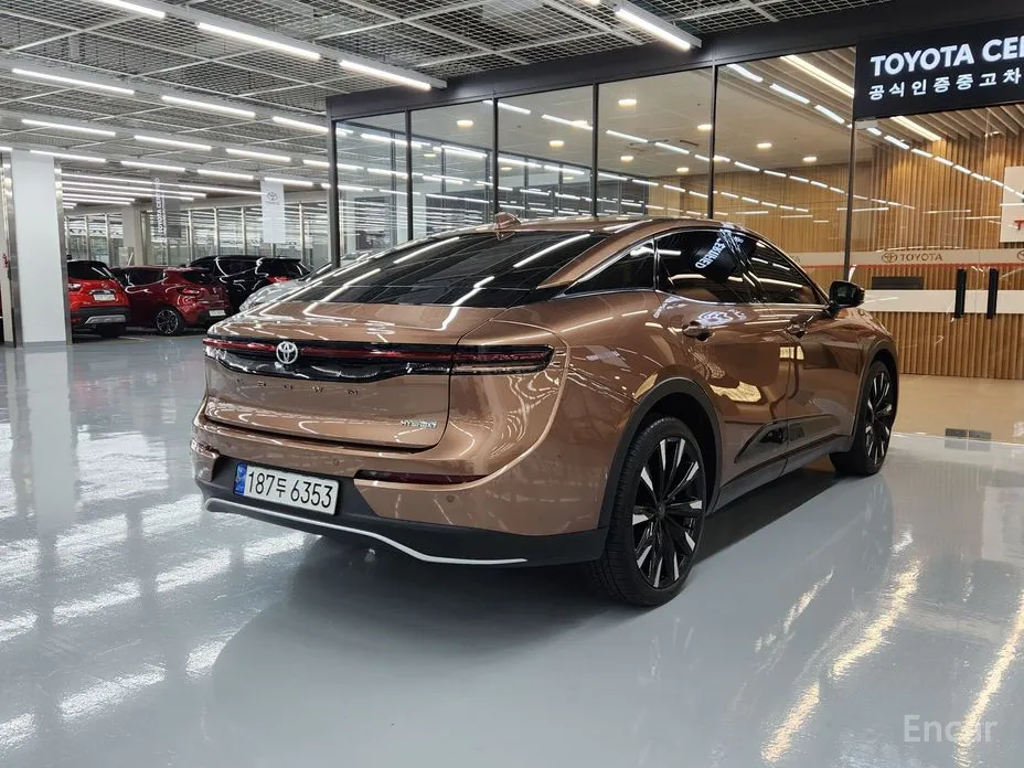 Toyota Crown 2023 2.4 4WD Dual Boost HYbrid