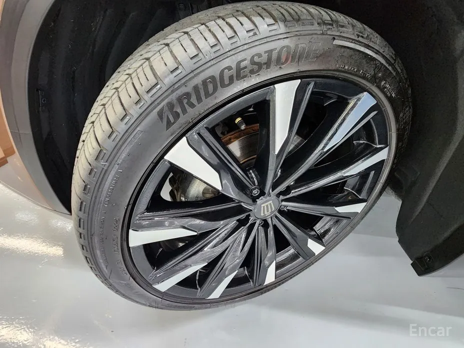 Toyota Crown 2023 2.4 4WD Dual Boost HYbrid