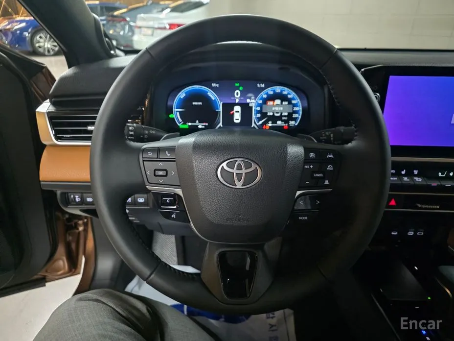 Toyota Camry 2024 2.5 XLE Premium Hybrid