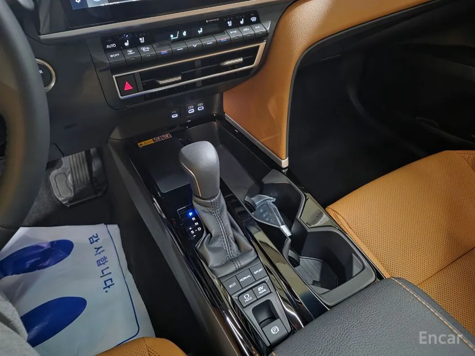 Toyota Camry 2024 2.5 XLE Premium Hybrid