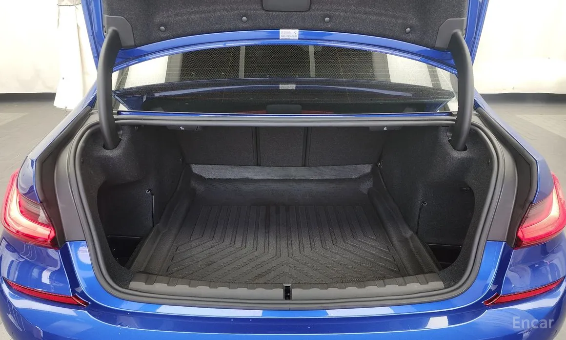 BMW 3 Series 2019 320i M Sport