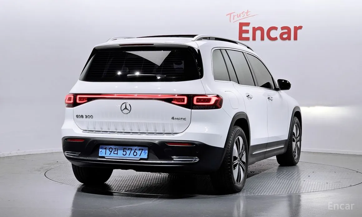 Mercedes-Benz EQB 2022 EQB300 4MATIC Electric Art