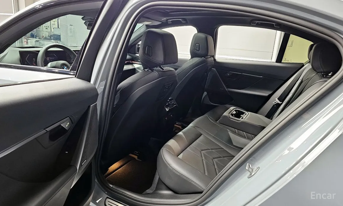 BMW 5 Series 2023 520i M Sport