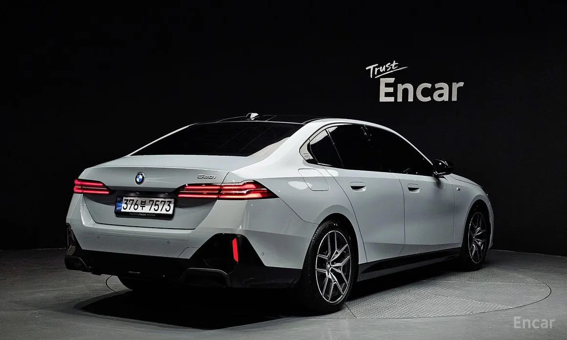 BMW 5 Series 2023 520i M Sport