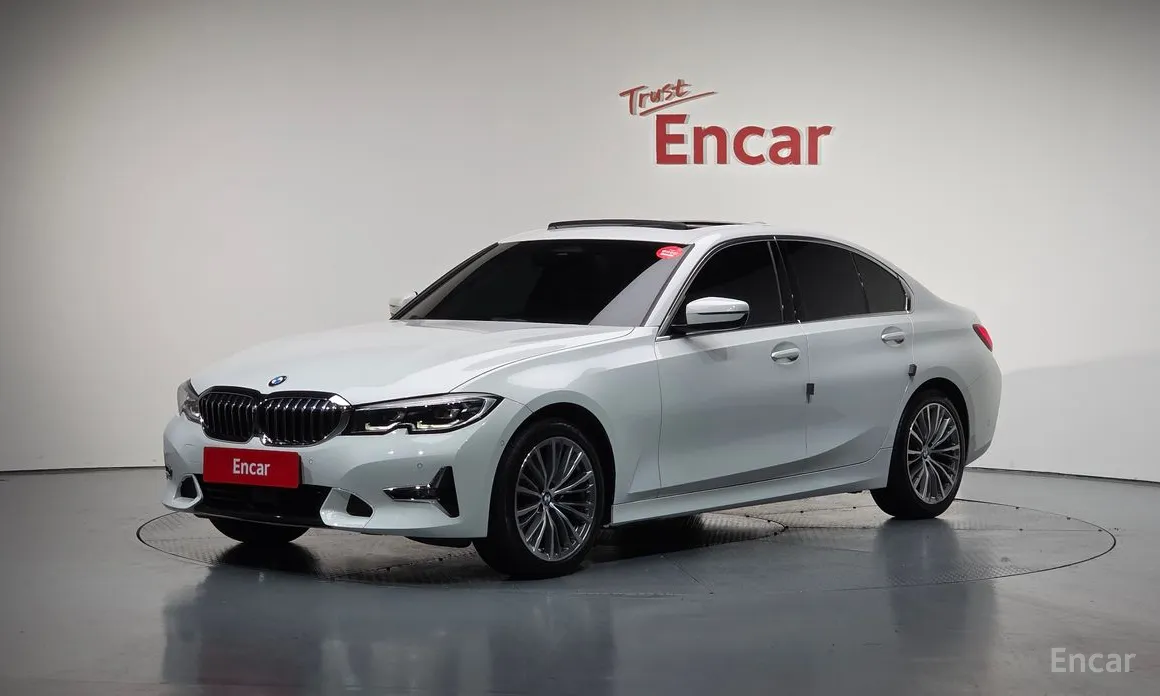 BMW 3 Series 2019 320i Luxury