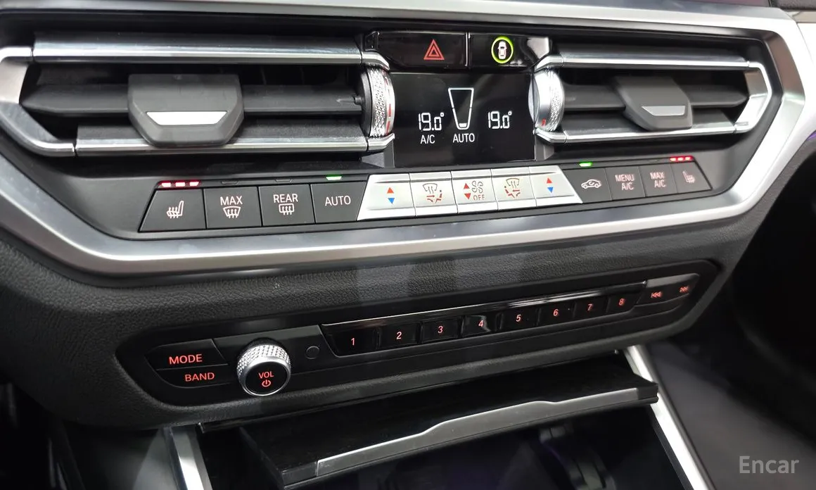 BMW 3 Series 2019 320i Luxury