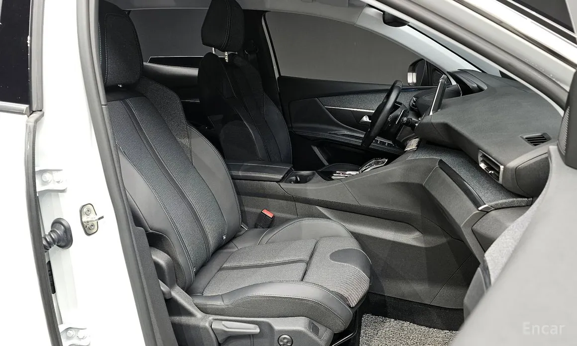 Peugeot 3008 2017 1.2 Pure Tech Allure