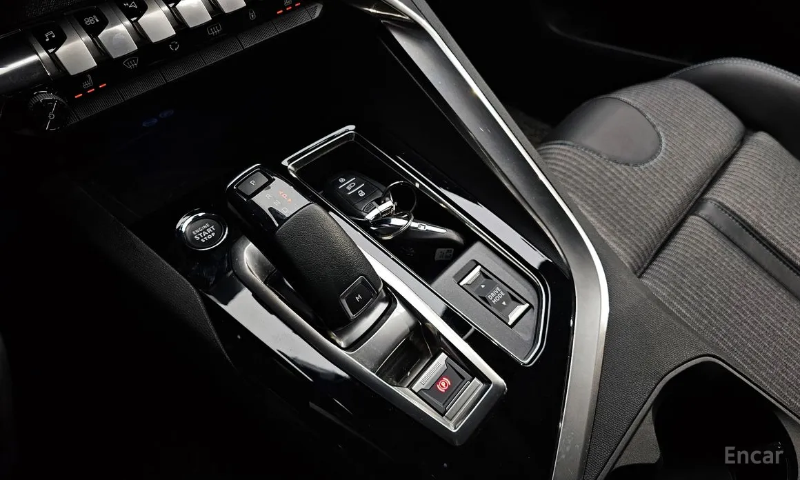 Peugeot 3008 2017 1.2 Pure Tech Allure