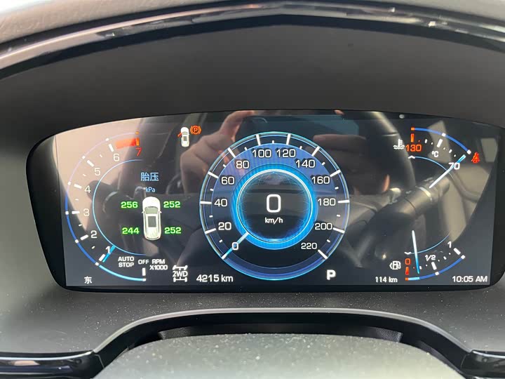 Cadillac XT6 2025 2025款 2.0T 六座四驱尊贵行政黑标版