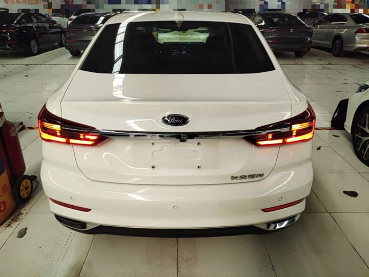 Ford Escort 2021 2021款 1.5L 自动钻石版