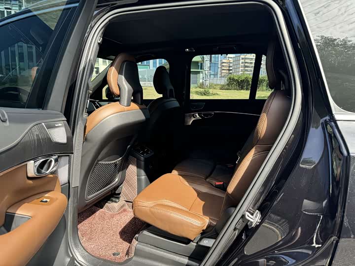 Volvo XC90 Hybrid 2022 2022款 E驱混动 T8 智尊豪华版 7座