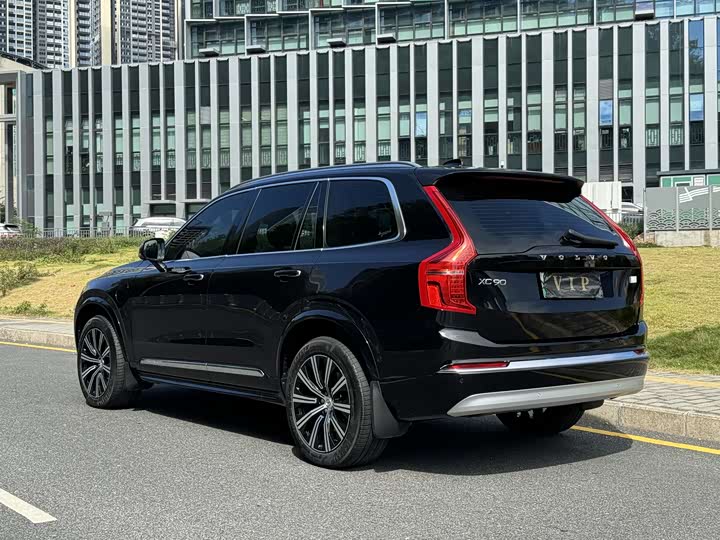 Volvo XC90 Hybrid 2022 2022款 E驱混动 T8 智尊豪华版 7座
