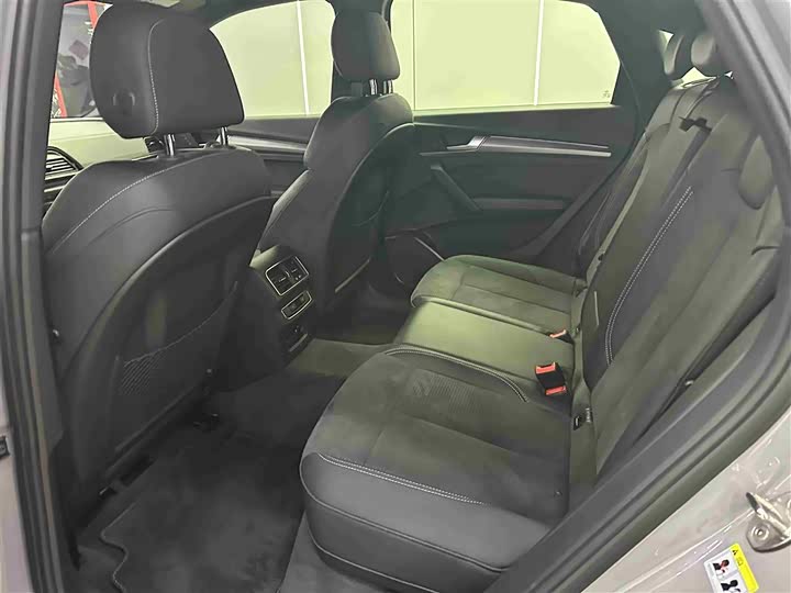 Audi Q5L Sportback 2022 2022款 改款 40 TFSI RS套件燃速型