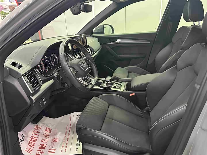 Audi Q5L Sportback 2022 2022款 改款 40 TFSI RS套件燃速型