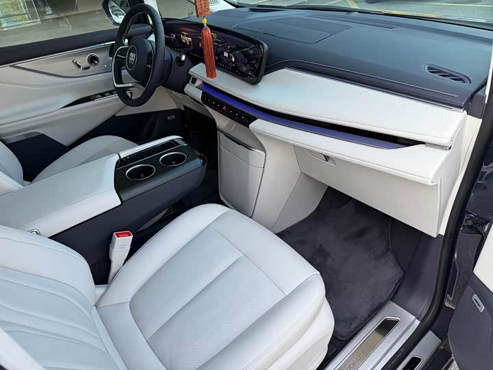 Buick GL8 Hybrid 2026 2026款 陆尊 奢享版