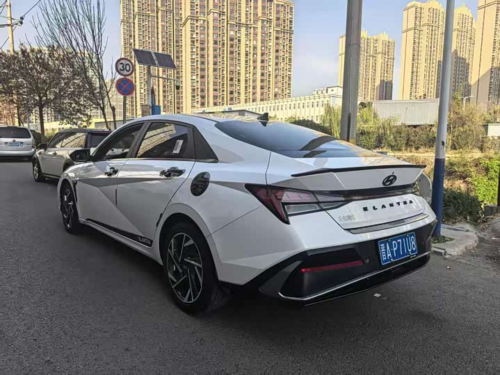 Hyundai Elantra N line 2023 2023款 1.5L CVT LUX尊贵版