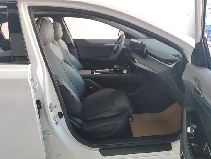 Changan Raeton Plus 2023 2023款 1.5T DCT尊贵型