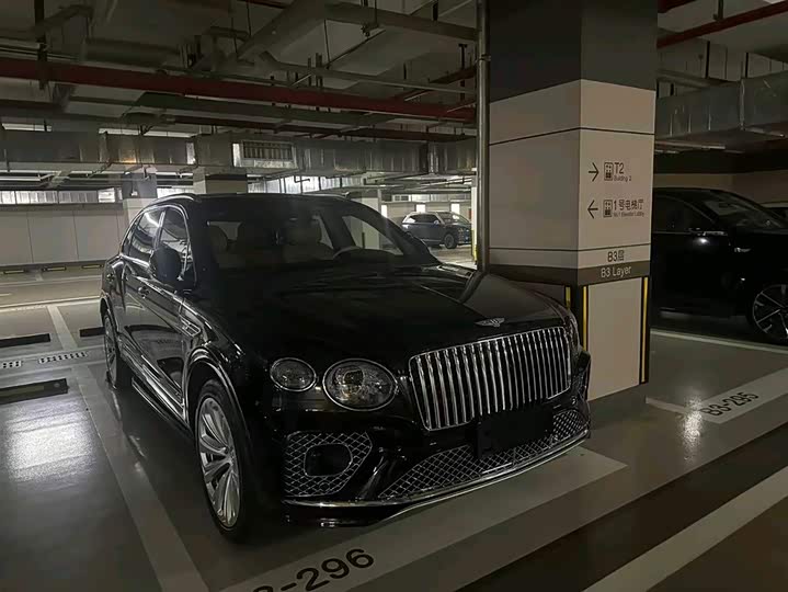 Bentley Bentayga 2024 2024款 4.0T V8 长轴距雅度版