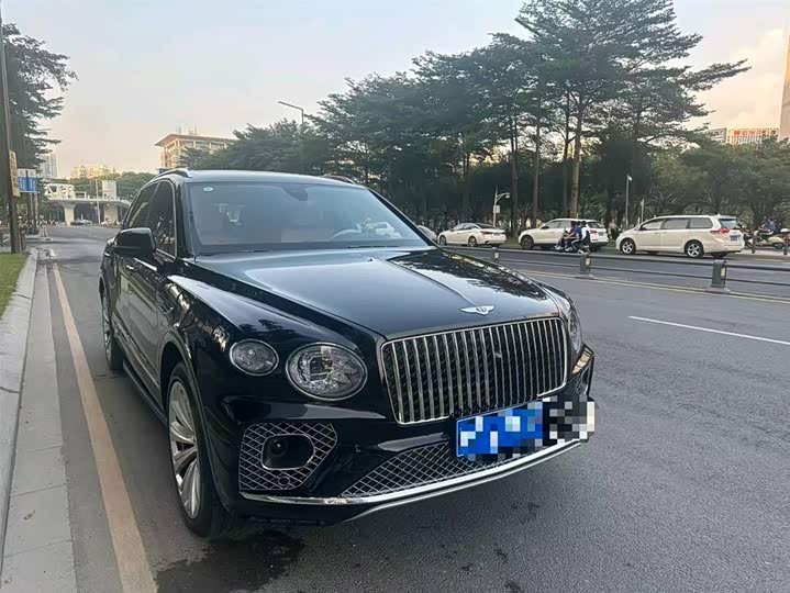 Bentley Bentayga 2024 2024款 4.0T V8 长轴距雅度版