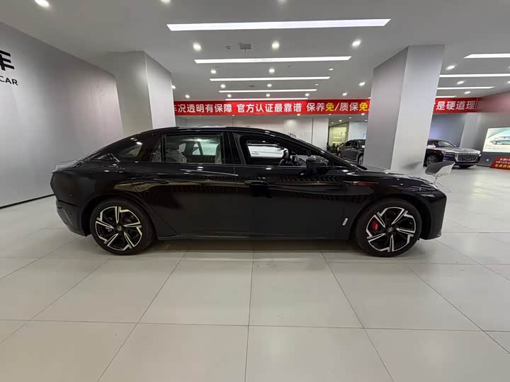 Hongqi EH7 2024 2024款 640 Pro+ 四驱版