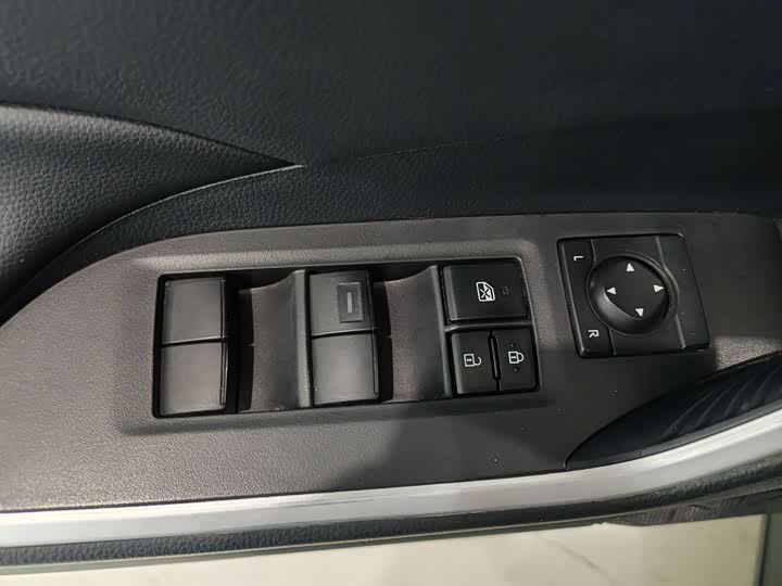 Toyota RAV4 2024 2024款 2.0L CVT两驱都市版