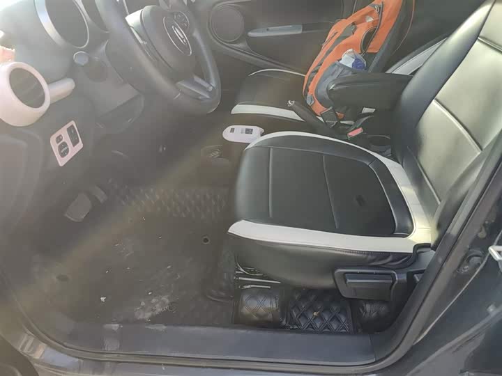 Ora Black Cat 2022 2022款 351km 标准型 三元锂