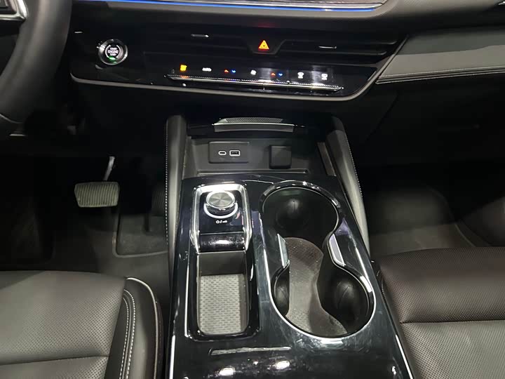 Buick Envision Plus 2024 2024款 昂科威Plus 28T 四驱尊享版