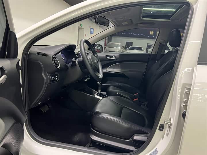 Kia Pegas 2020 2020款 改款 1.4L 自动舒适天窗版