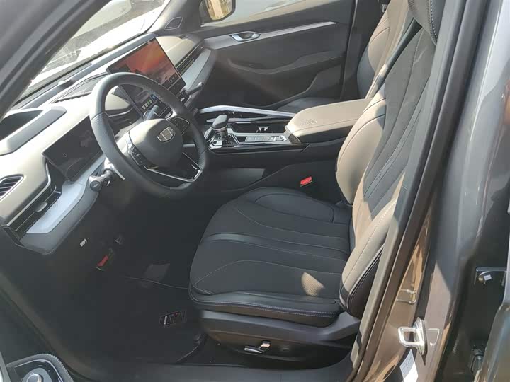 Geely Preface 2025 2025款 东方曜 2.0TD 望月版