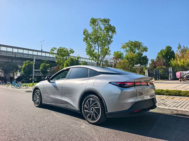 BAIC Arcfox Alpha S5 2025 2025款 560PRO 185kW