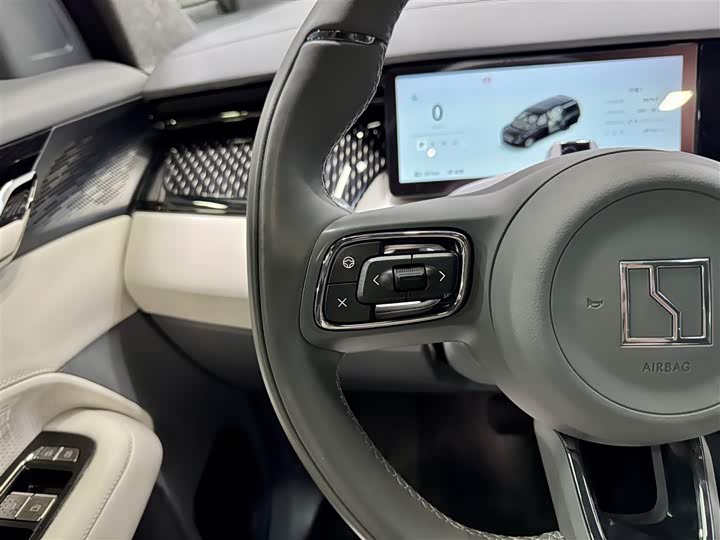 Zeekr 009 2024 2024款 七座过道版四驱 108kWh