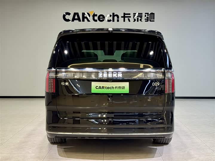 Zeekr 009 2024 2024款 七座过道版四驱 108kWh
