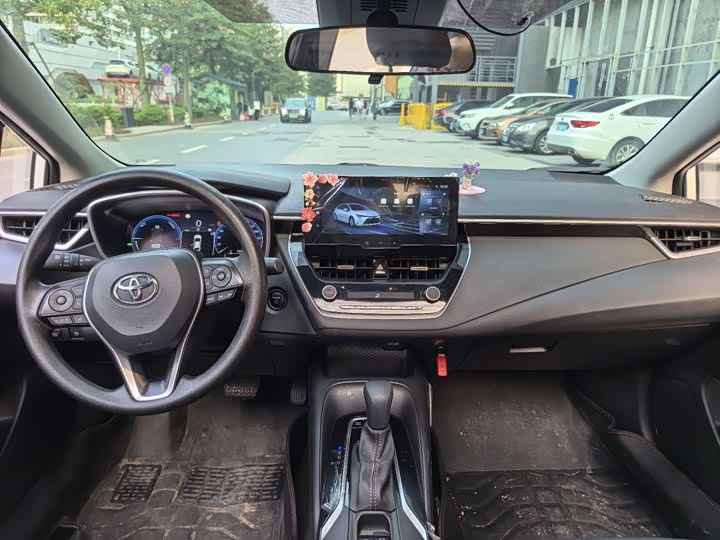 Toyota Levin 2024 2024款 智能电混双擎 1.8L 豪华版