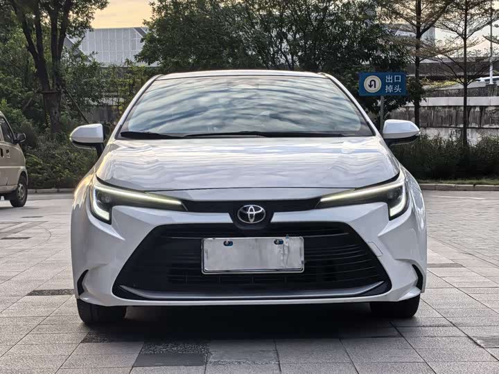 Toyota Levin 2024 2024款 智能电混双擎 1.8L 豪华版
