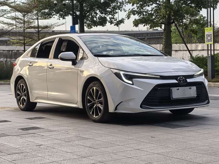 Toyota Levin 2024 2024款 智能电混双擎 1.8L 豪华版