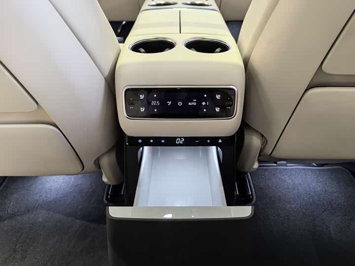 LiXiang L9 2025 2025款 Ultra 智能焕新版