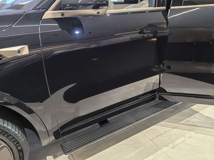 LiXiang L9 2025 2025款 Ultra 智能焕新版